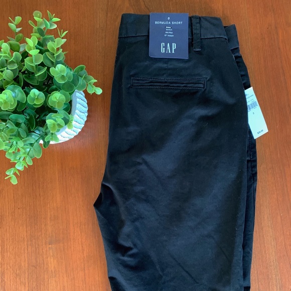 Gap Bermuda Shorts, Mid Rise, size 0 NWT - Picture 2 of 5